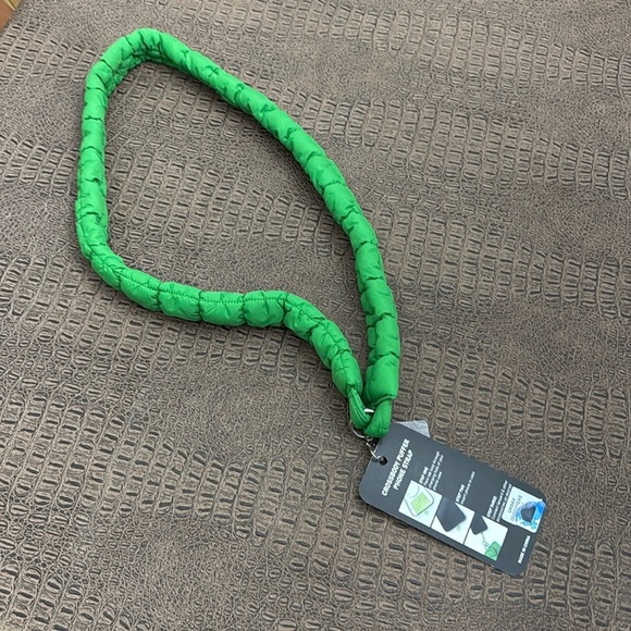 Urban Outfitters Green Phone Case Strap - Picture 1 of 5